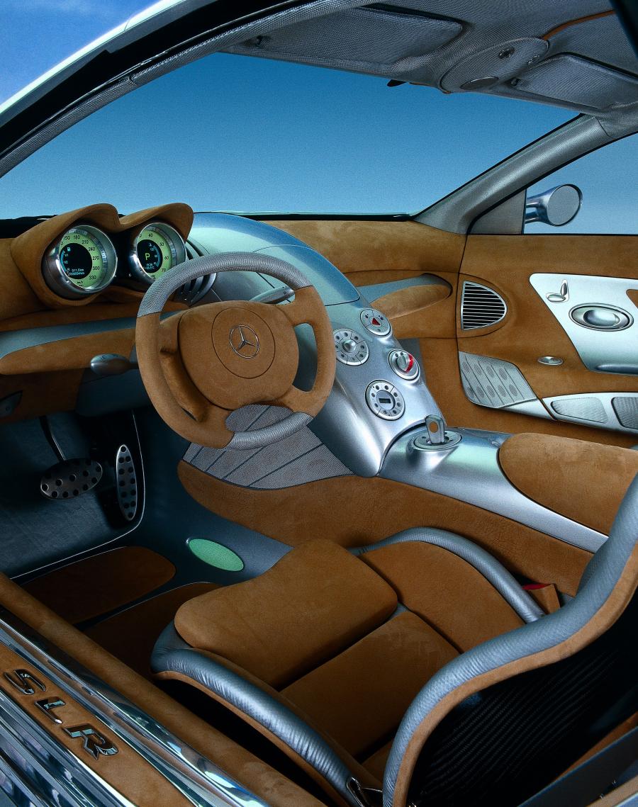 Торпедо Mercedes-Benz Vision SLR Concept (C199) 1999 года  (фото 5 из 10)
